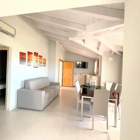Apartment H41 Attico Moderno Vista Mare In Centro Storico Budoni