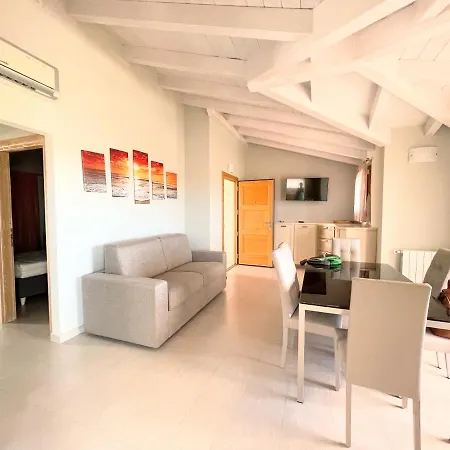 H41 Attico Moderno Vista Mare In Centro Storico Apartment Budoni