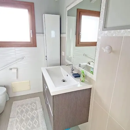 H41 Attico Moderno Vista Mare In Centro Storico * Будони